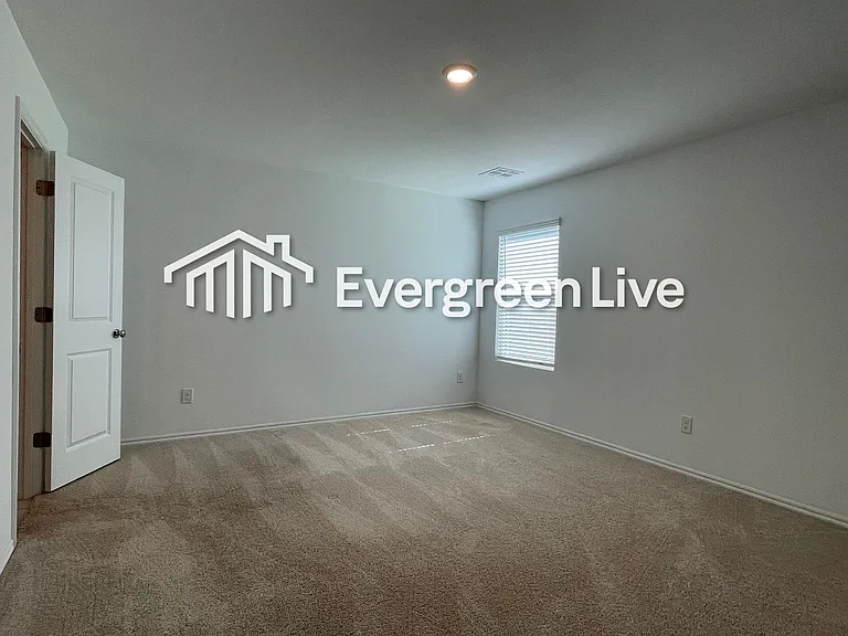 2208 Bleeker St — Photo 9