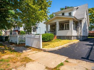 261-263 Weequahic Ave, Newark, NJ 07112