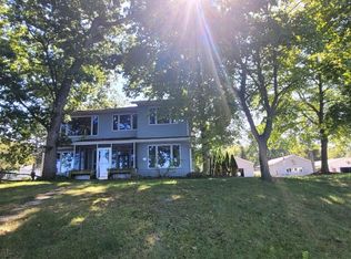 6330 Dexter Ln, Manitou Beach, MI 49253