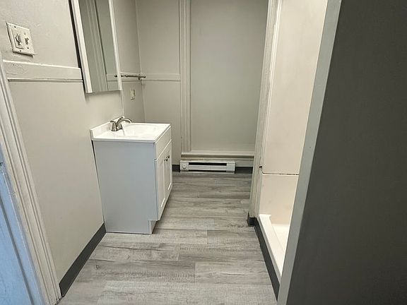 5th image of 103 E Church St #201