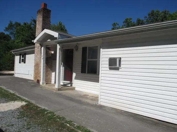 106 N Center St, Tunnel Hill, GA 30755