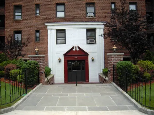 145 72nd St APT F12, Brooklyn, NY 11209