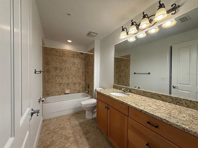 5116 Melbourne St #B-204 — Photo 28