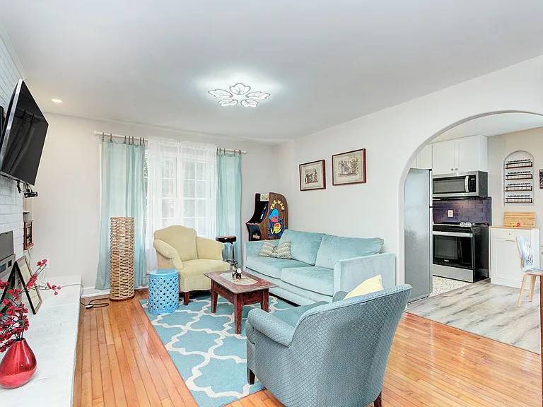 629 Grandin Rd — Photo 14