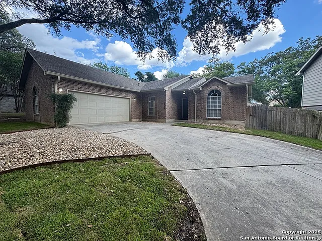 5922 Spring Buck — Photo 1