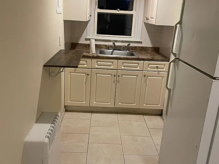 2 Smith Ave #UPPER — Photo 1