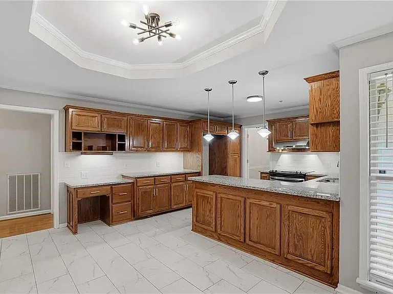 13 Bedford Rdg NW — Photo 5
