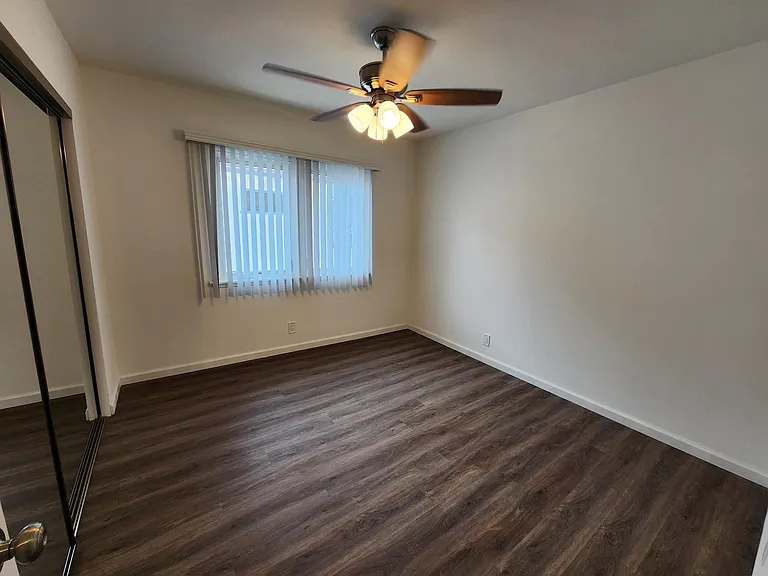3367 Mentone Ave — Photo 9