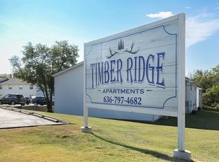 222 Timber Ridge Dr, Hillsboro, MO 63050