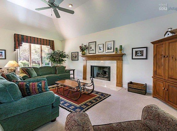 4th image of 1240 Chadwick Ln