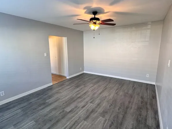 4313-4329 E. Ocean Blvd.