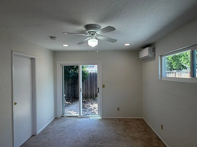 3478 Sanford St #A — Photo 8