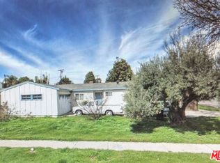 7867 Chastain Ave, Reseda, CA 91335