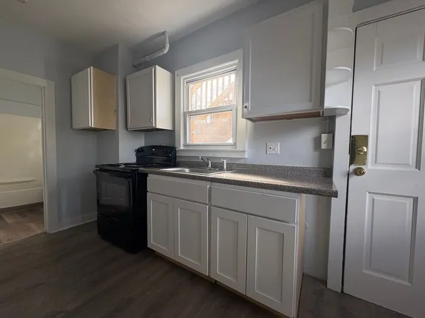 204-206 Main St. - Red Pod, 204-206 E Main St #204-3, Portland, CT 06480