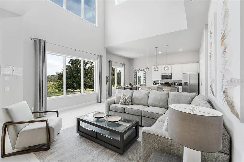 5 bed, 4.5 bath, 2630 sqft, $3,400 — Photo 3