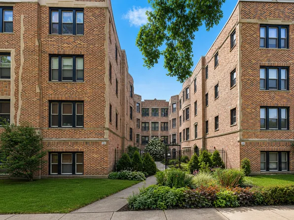 136 Clyde Ave APT 2S, Evanston, IL 60202