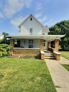136 E Main St, Brook, IN, 47922