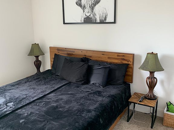 4th image of 5655 Pershing Ave
