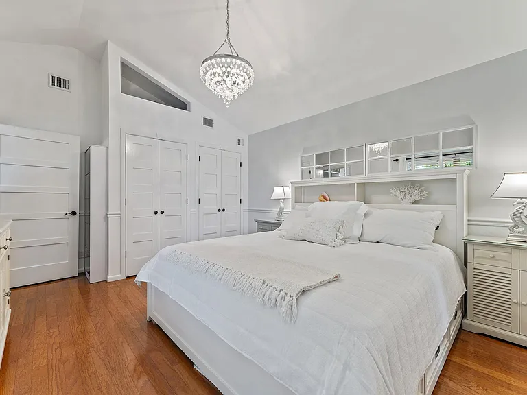460 Sunrise Way — Photo 9