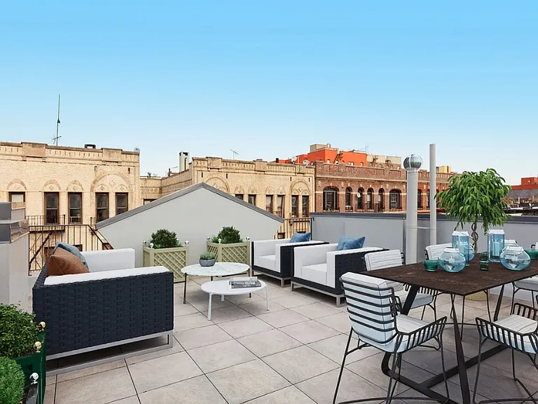558 W 150th St #201 — Photo 9