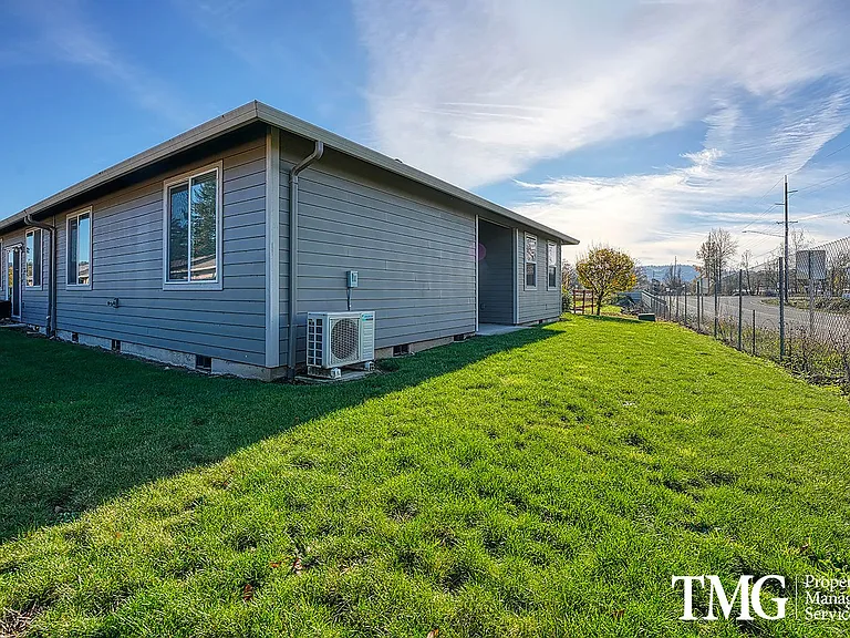 3251 Lewis Ln — Photo 20