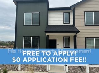 3912 Pinnacles Ct, Evans, CO 80620