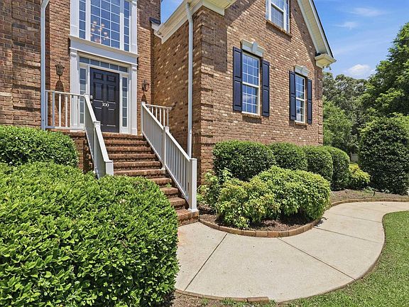 2nd image of 100 Yorkswell Ln