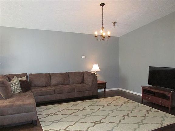 4th image of 3806 N Lakeside Dr
