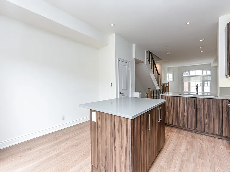 1145 Ossington Ave #D38 — Photo 16