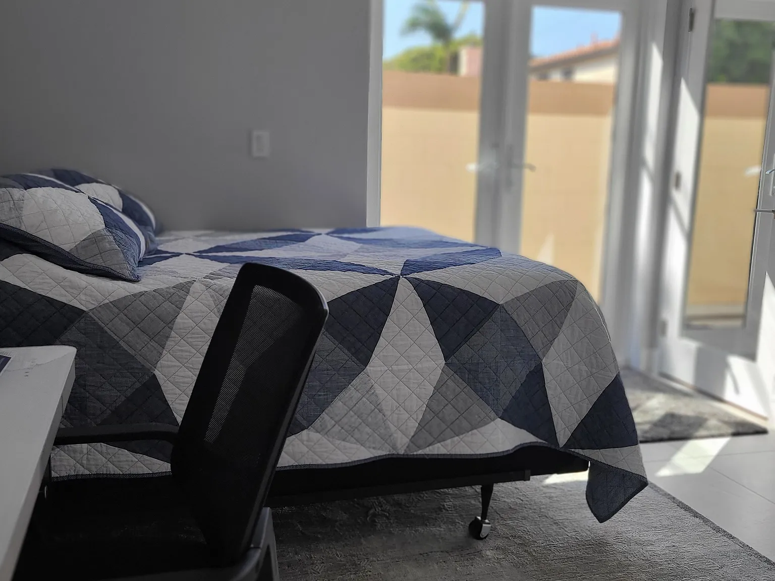2 bed, 960 sqft, $1,800 — Photo 2