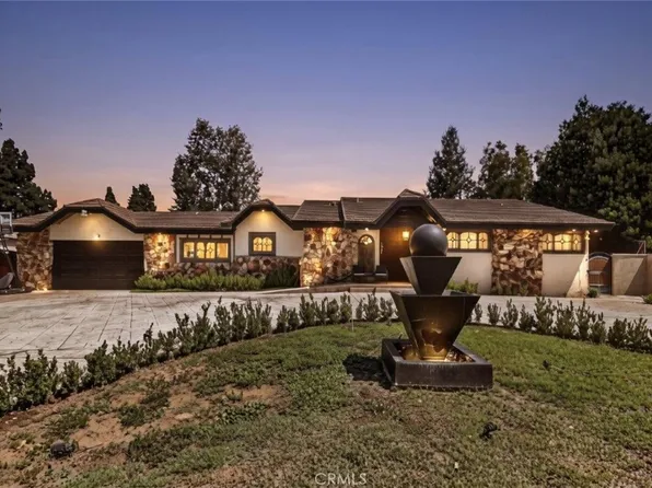 19457 Merridy St, Northridge, CA 91324