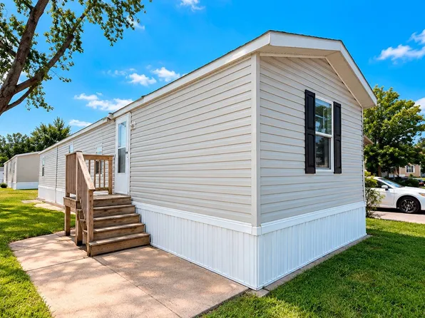 943 Lawrence Pl #54, Lake Station, IN 46405