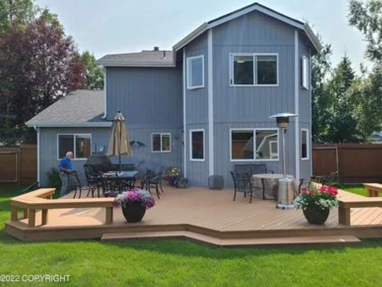 2431 Trisha Ave — Photo 4