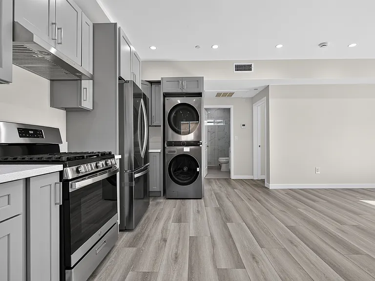 1809 N Avon St #101 — Photo 18