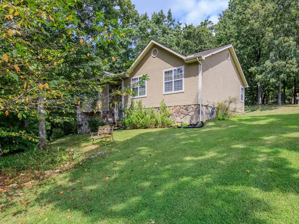 276 Pebblestone Dr, Ringgold, GA 30736