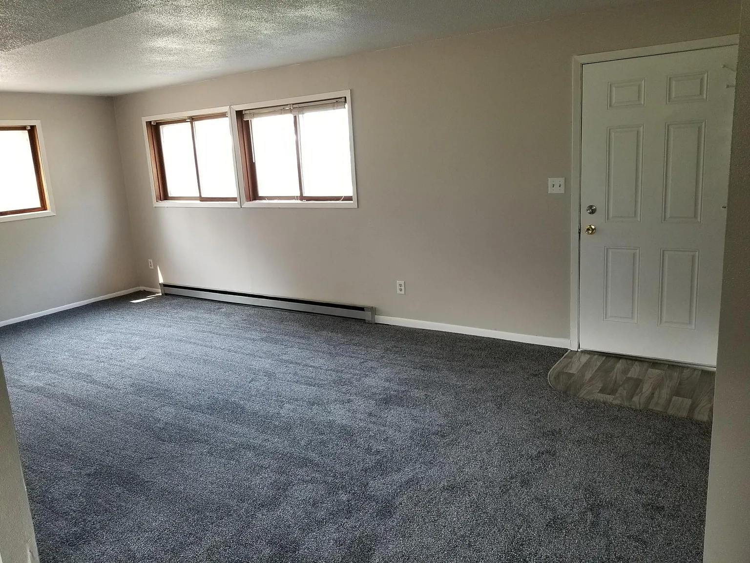 1022 Higby Dr — Photo 4