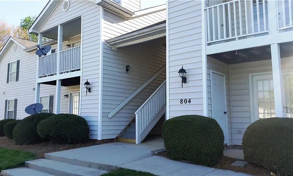1st image of 804 Folly Ct Unit B