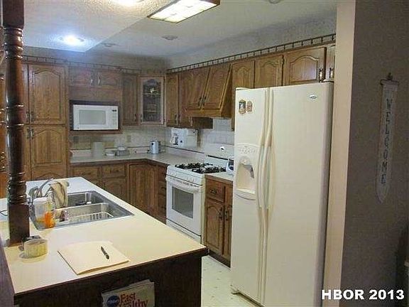 3rd image of 315 Hillshafer Dr