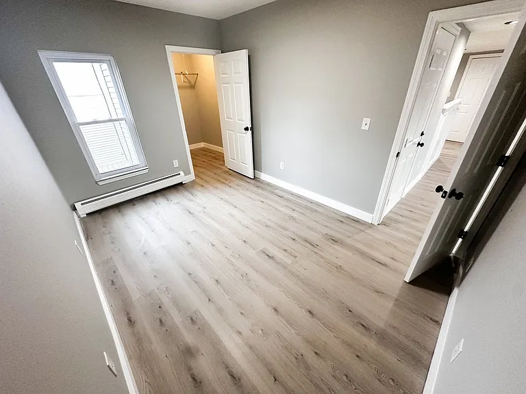 330 Lowell St #2R — Photo 14