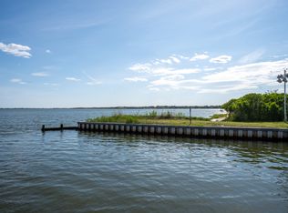 27 Canvasback Ln, East Quogue, NY
