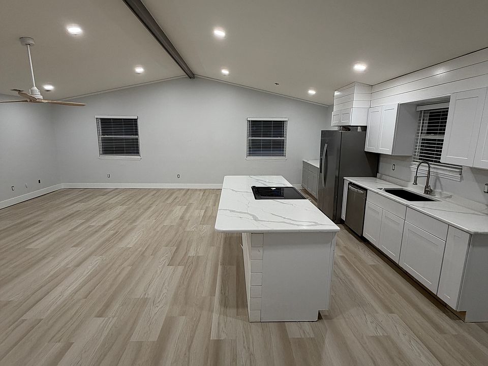2nd image of 50 Shoreline Dr