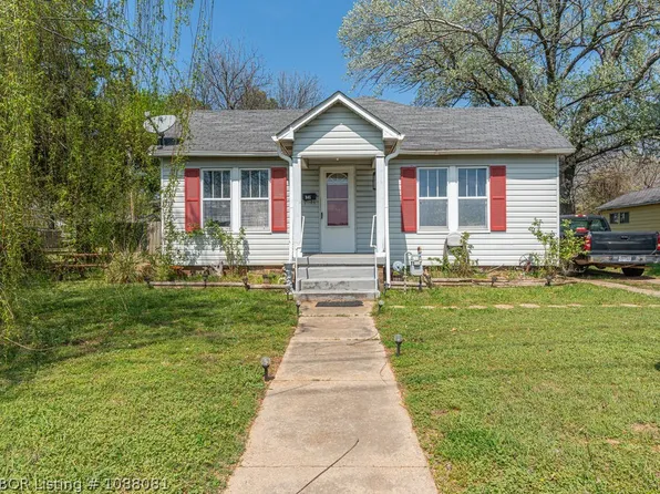 945 E Main St, Booneville, AR 72927