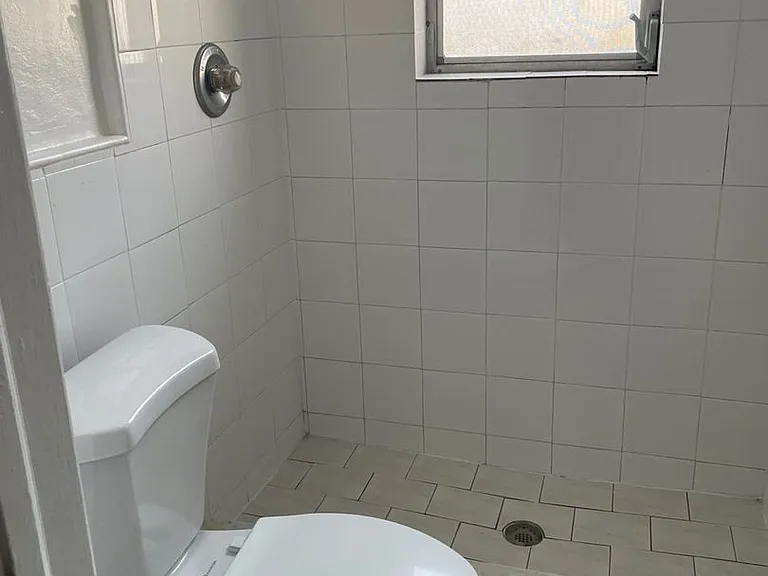 1556 Polk St — Photo 22