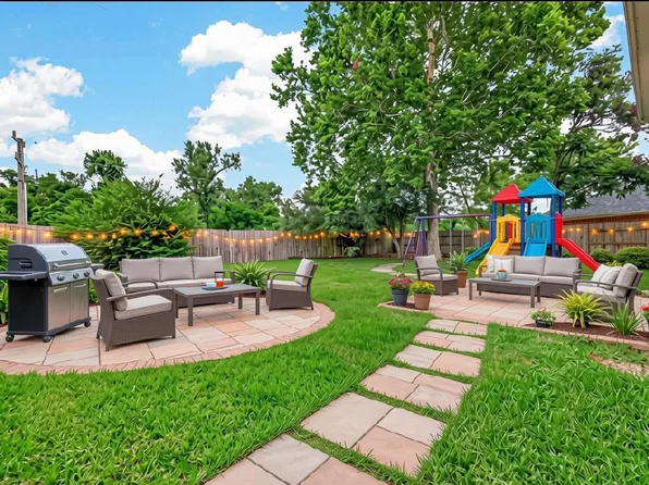 2638 Riverhollow Ln, Sugar Land, TX 77479