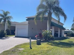 336 Motorcoach Dr S, Polk City, FL 33868