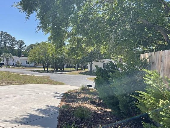 5th image of 854 Grouper Ct.