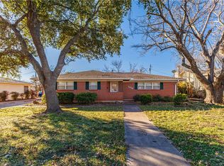 1312 W 3rd St, Mc Gregor, TX 76657