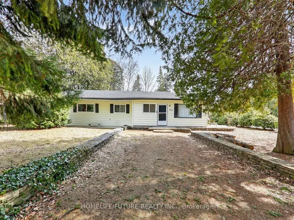 603 3rd Ave N, South Bruce Peninsula, ON N0H 2G0