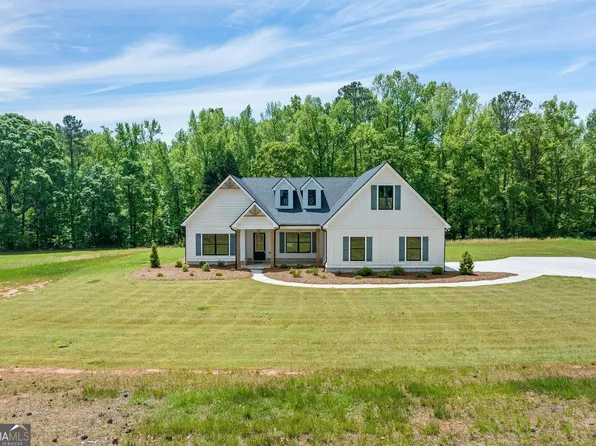 204 Lake Point Dr, Williamson, GA 30292