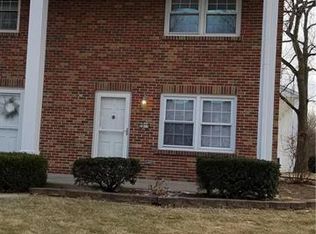 2811 Mayer Dr, Saint Charles, MO 63301